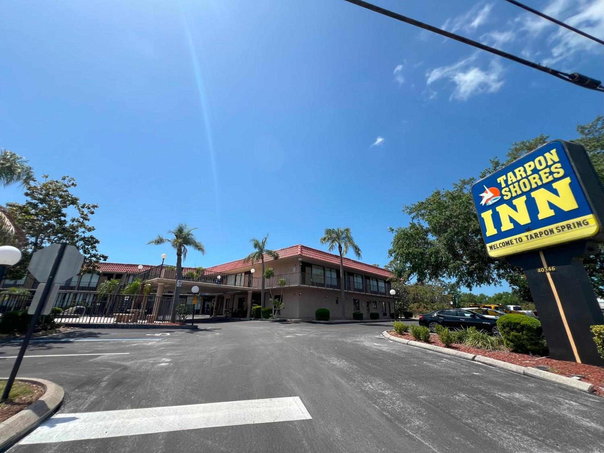 Tarpon Shores Inn Тарпон Спрингс Екстериор снимка