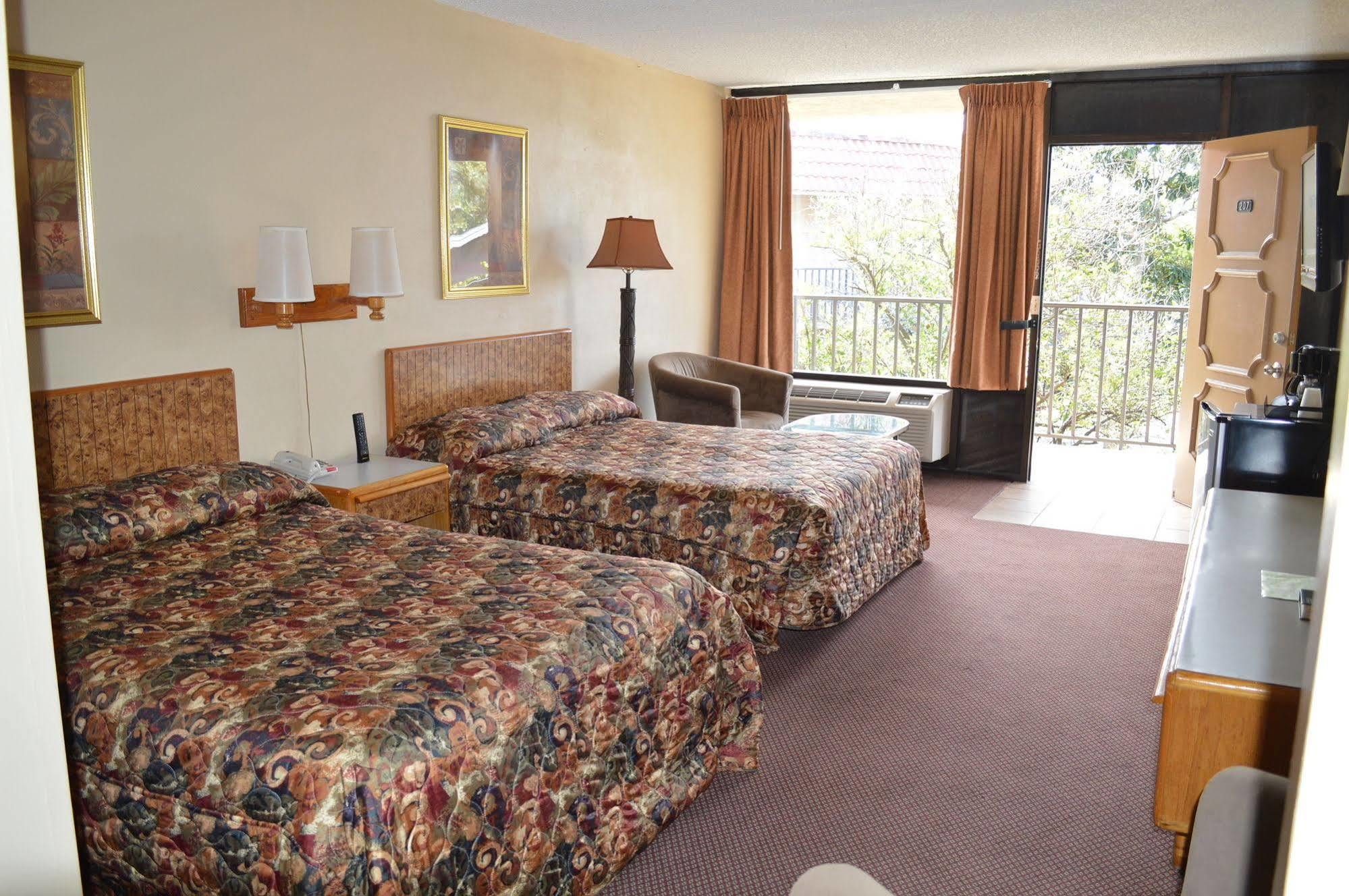 Tarpon Shores Inn Тарпон Спрингс Екстериор снимка