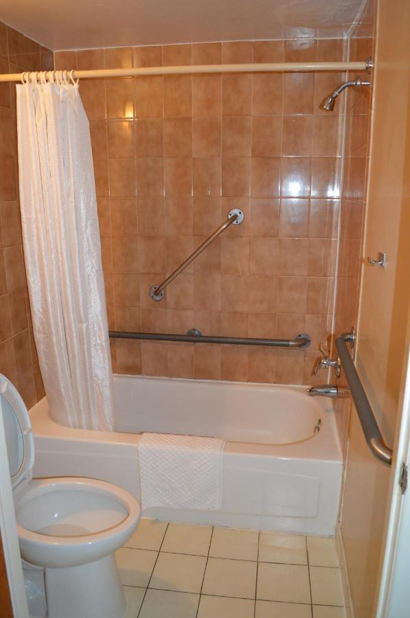 Tarpon Shores Inn Тарпон Спрингс Екстериор снимка